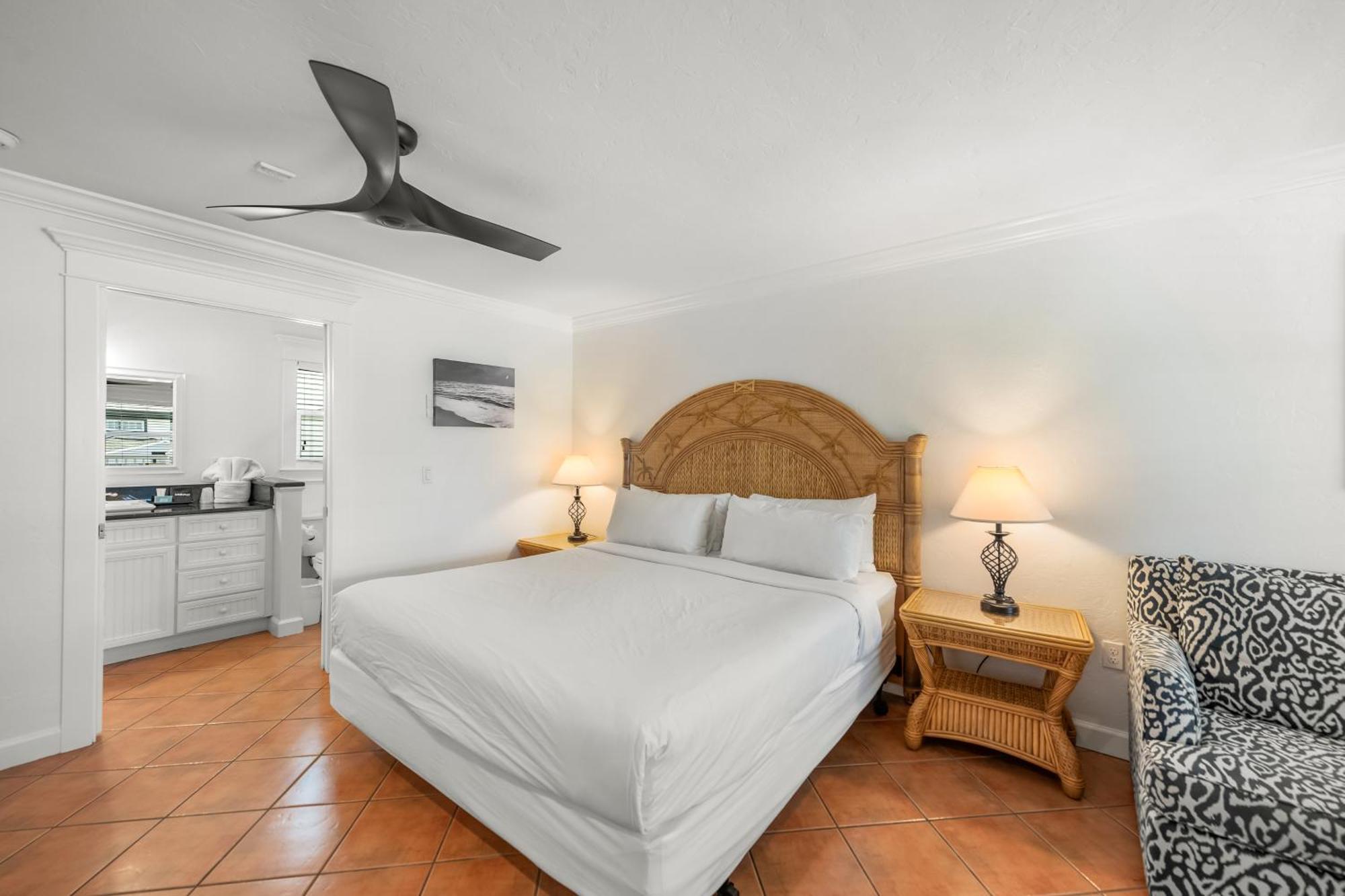 Tropic Isle At Anna Maria Island Inn Bradenton Beach Exterior photo